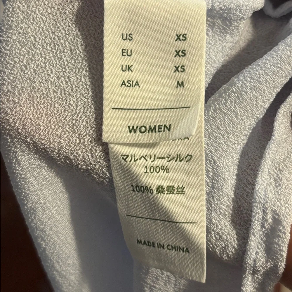 Elegant Light Blue Lilysilk Women's Top. Size XS - Picture 7 of 10